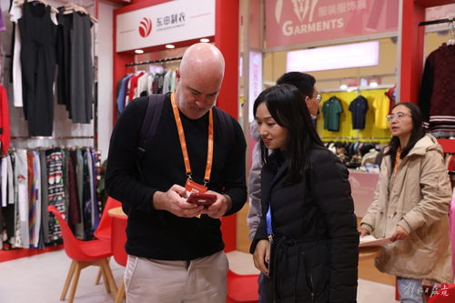 華交會精彩紛呈 中國外貿新春第一展接洽采購熱烈